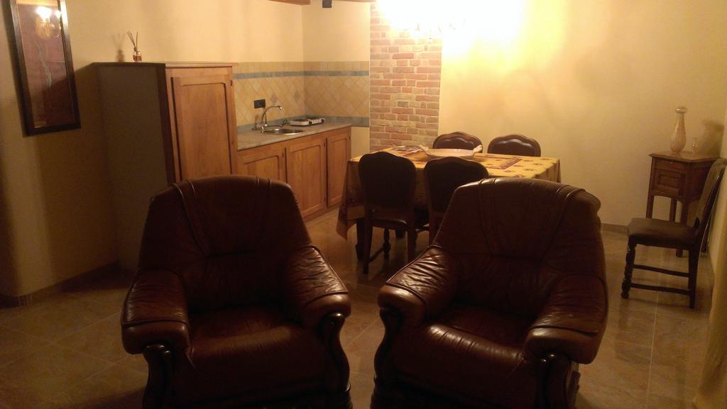 Agriturismo Ercolana Neviglie エクステリア 写真