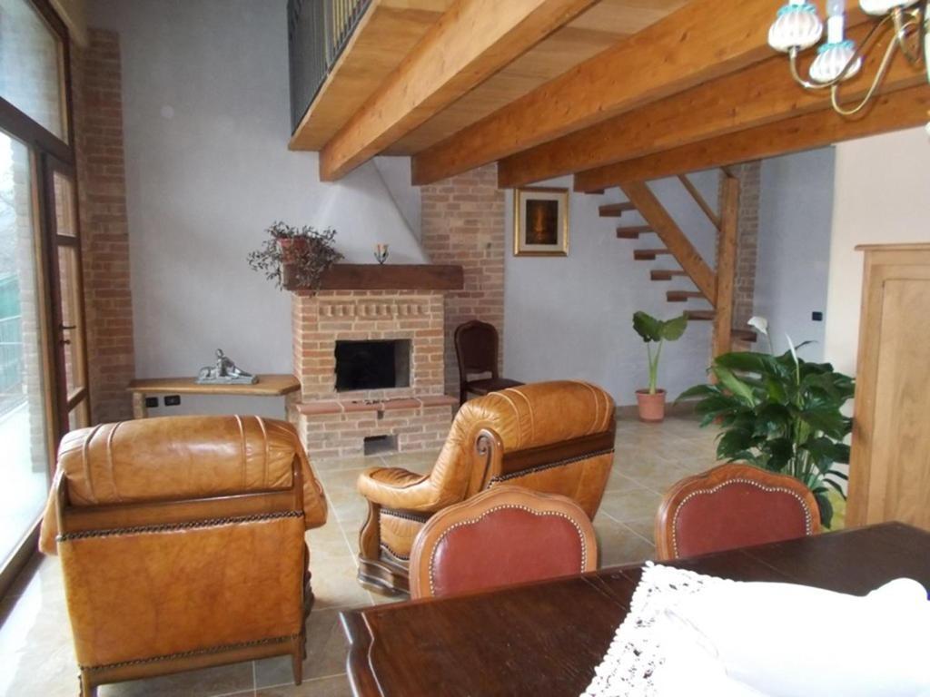 Agriturismo Ercolana Neviglie 部屋 写真